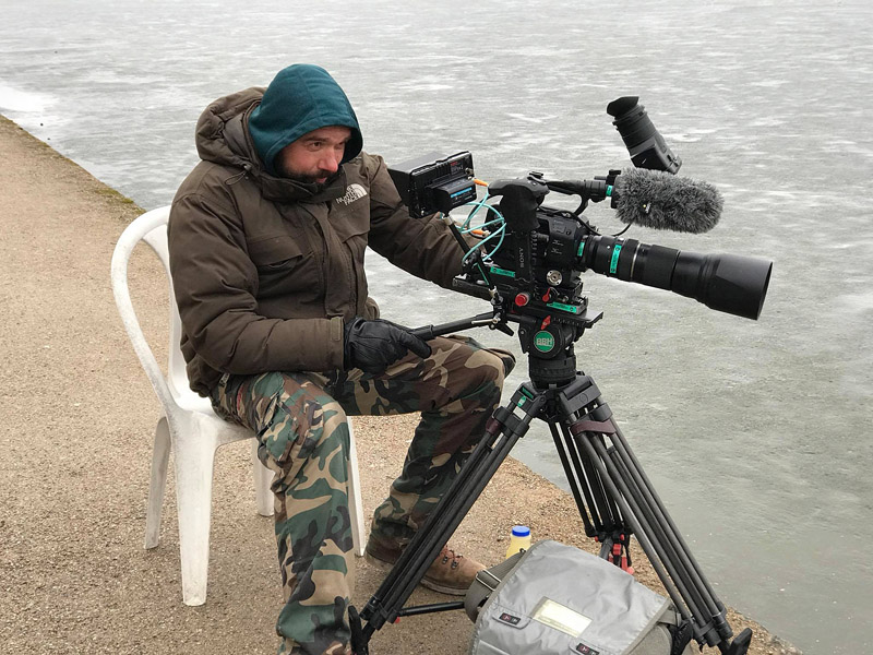 Filmfotograf Frej Schmedes på arbejde inde ved søerne i København d. 13 marts 2018. Fotograf; Frej Schmedes