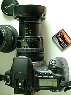 Canon D20 med et 50mm makro optik. d. 20 marts 2005. Fotograf: Lars Andersen